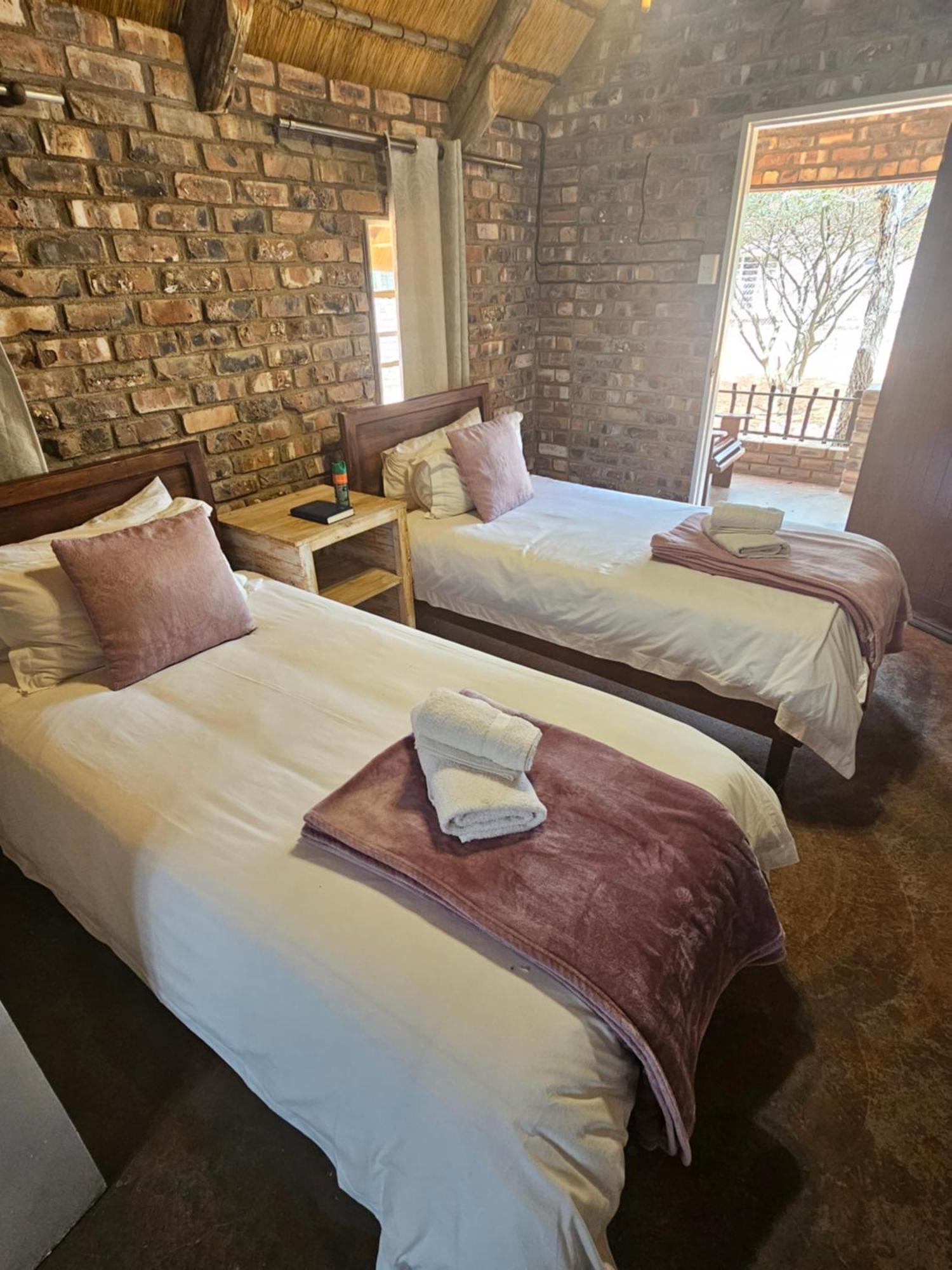 Kaoko Bush Lodge Kamanjab Экстерьер фото