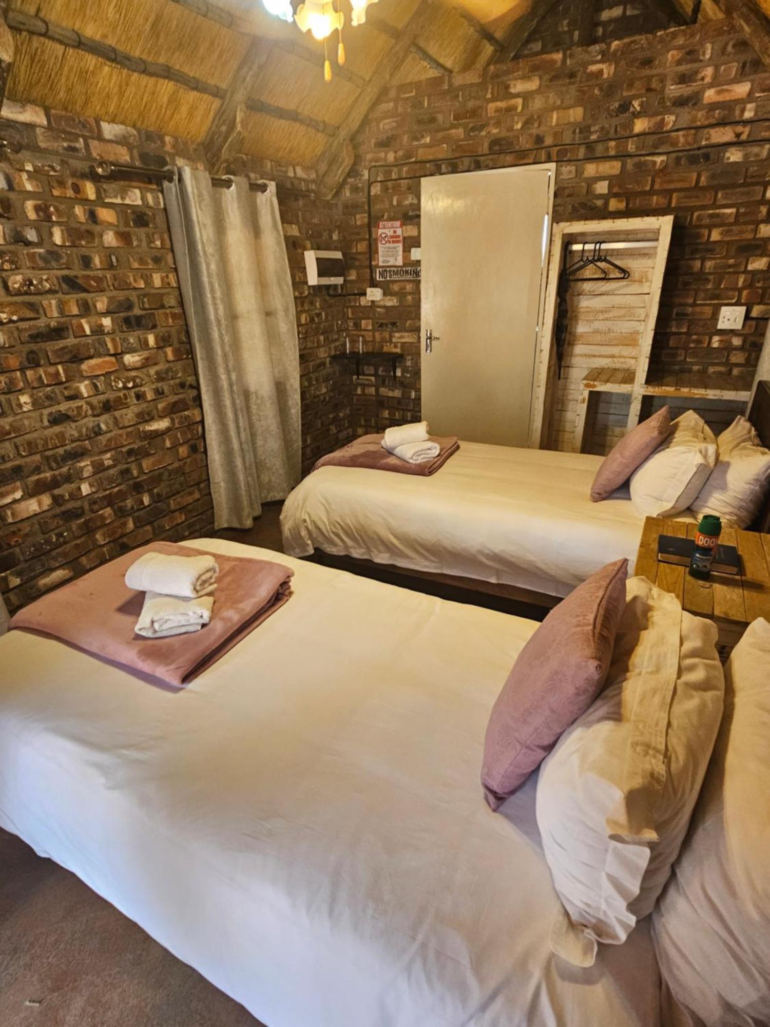 Kaoko Bush Lodge Kamanjab Экстерьер фото