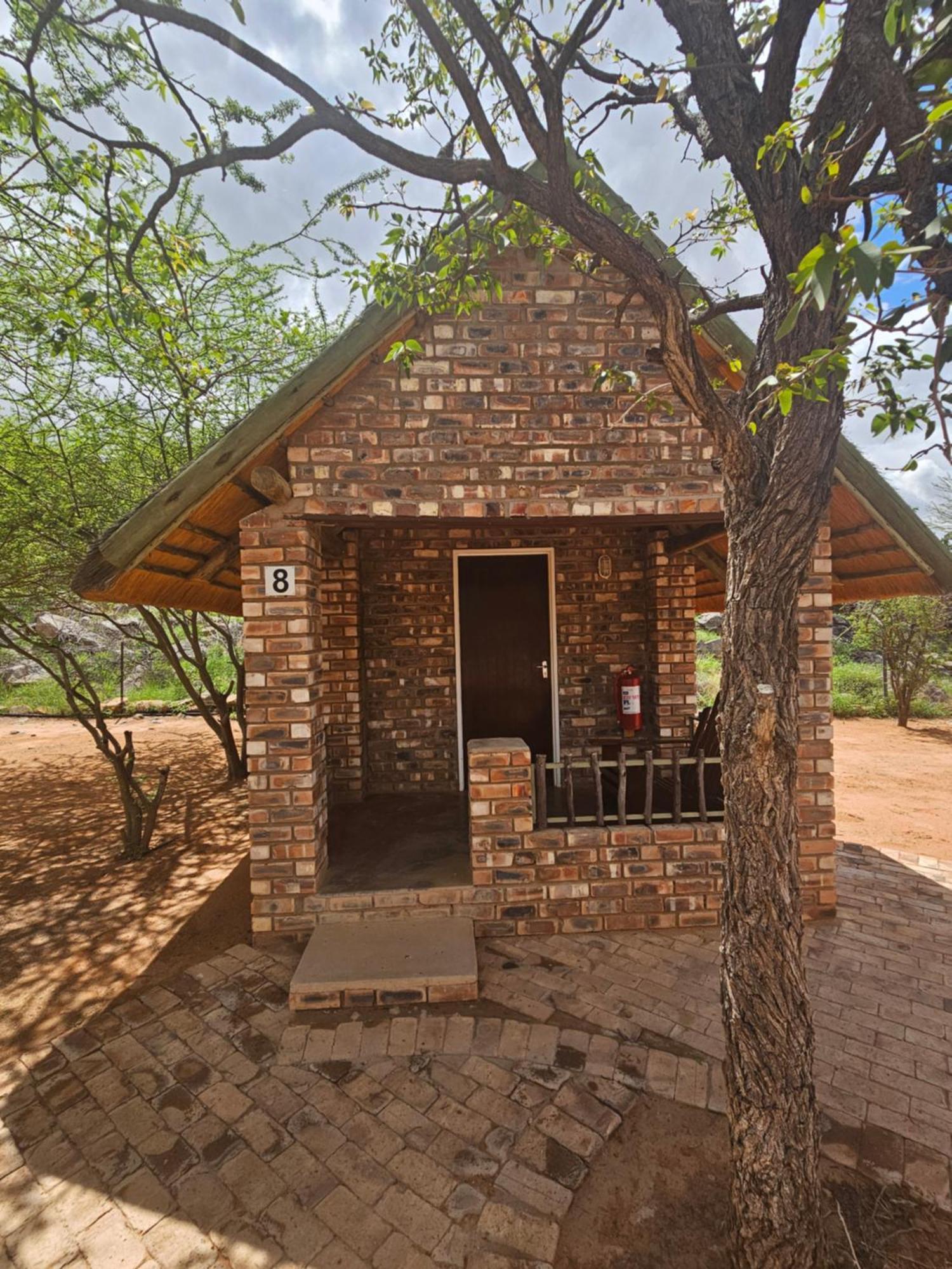 Kaoko Bush Lodge Kamanjab Экстерьер фото