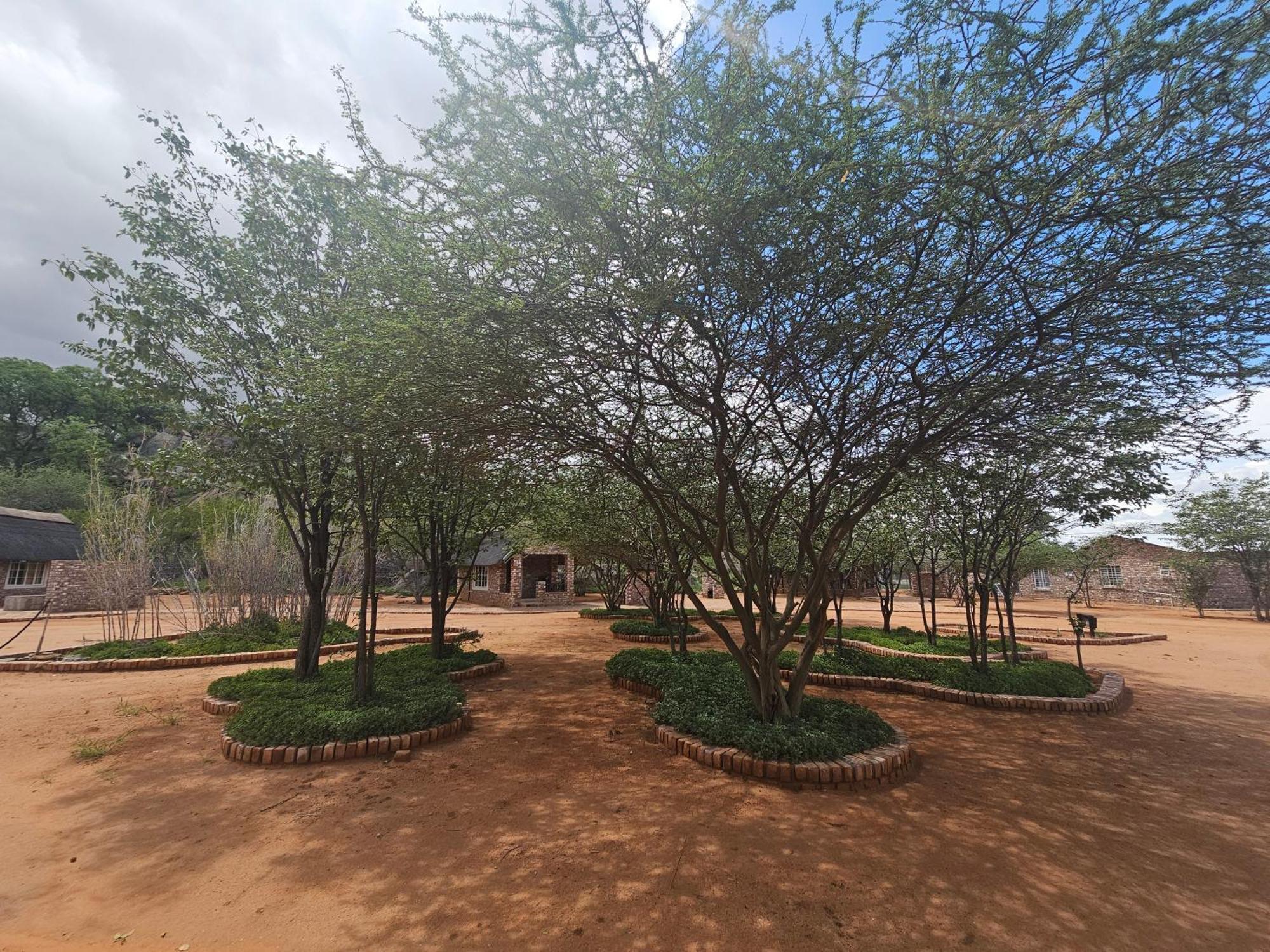 Kaoko Bush Lodge Kamanjab Экстерьер фото