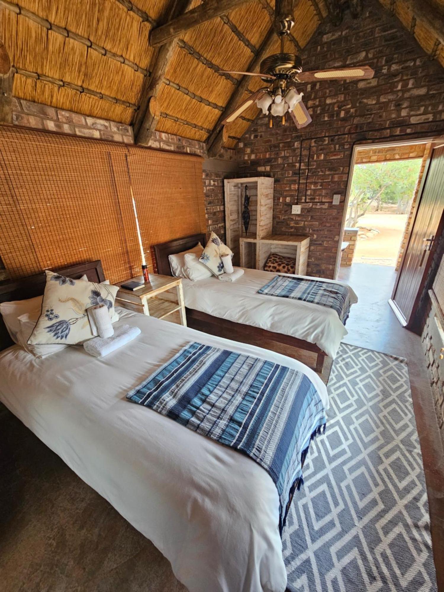 Kaoko Bush Lodge Kamanjab Экстерьер фото
