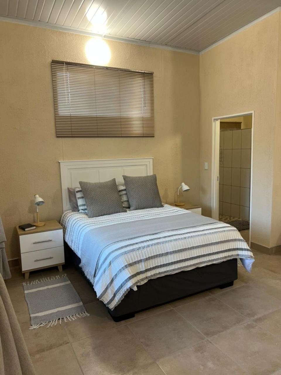 Kaoko Bush Lodge Kamanjab Экстерьер фото